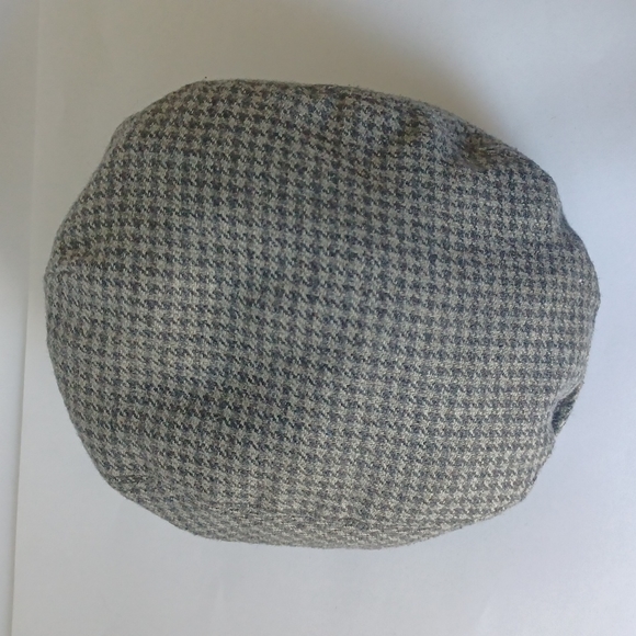 Flat cap wool hat Gray Houndstooth Pattern made by Country Gentleman listing # 1 - Picture 5 of 16
